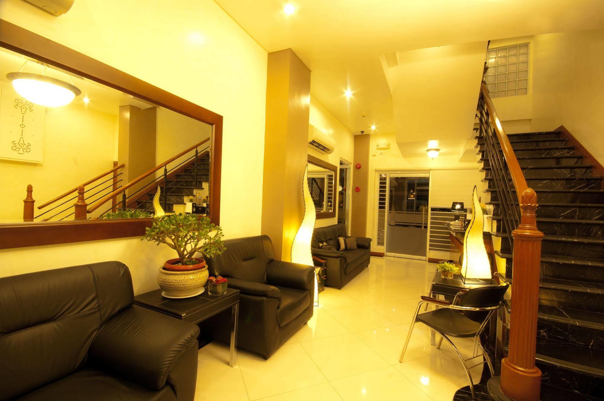 Avitel Hotel Makati City Exterior foto